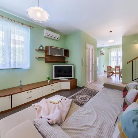 Holiday House Anna * Tar-Vabriga