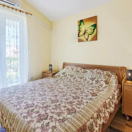 Holiday House Anna Tar-Vabriga