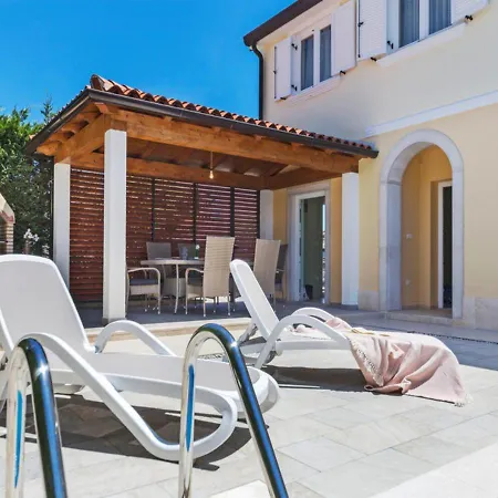 Holiday home Holiday House Anna Tar-Vabriga